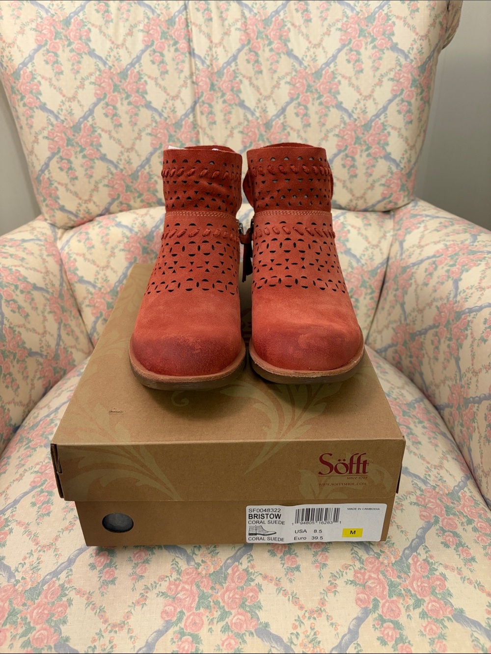 Sofft Bristow Ankle Boots Coral Suede Size 8.5M